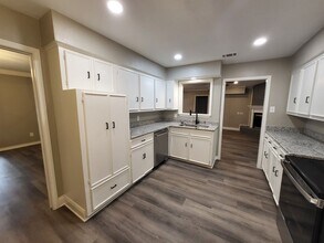 14706 Overview Dr in Dallas, TX - Building Photo - Building Photo