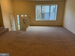 18002 Sunset Lake Ct in Olney, MD - Building Photo - Building Photo