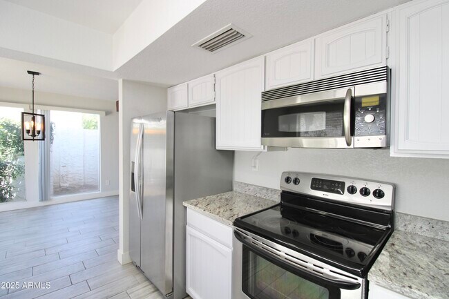 8742 E Via De La Luna in Scottsdale, AZ - Building Photo - Building Photo