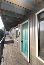 1118 SE Rhone St in Portland, OR - Building Photo - Building Photo