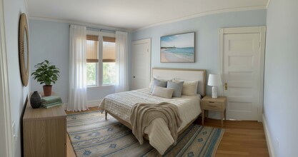 610 Humphrey St, Unit 1. in Swampscott, MA - Foto de edificio - Building Photo