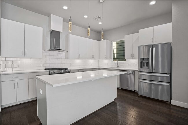 property at 3306 Cline St