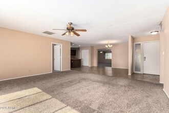 1890 E Loma Vista Dr in Tempe, AZ - Building Photo - Building Photo