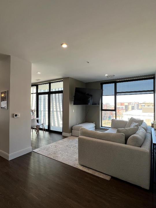 260 E Broad St-Unit -514 in Rochester, NY - Building Photo
