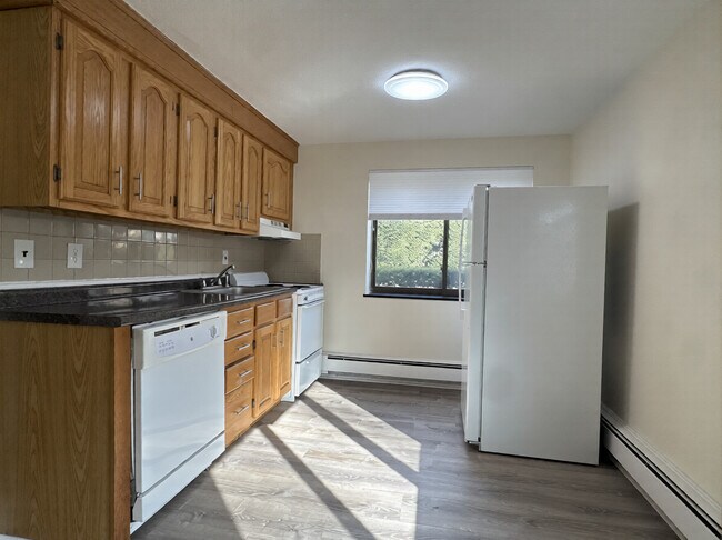 20 Chester St, Unit 5 in Somerville, MA - Building Photo - Building Photo