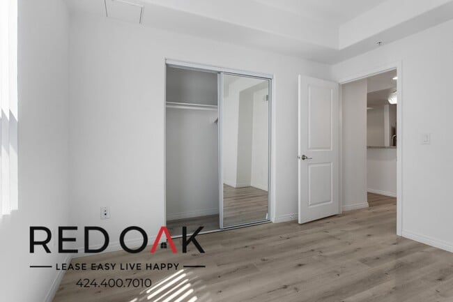 11925 Kling St in Los Angeles, CA - Building Photo - Building Photo