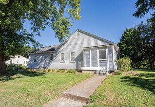 6302 N Washington Blvd in Indianapolis, IN - Building Photo - Building Photo