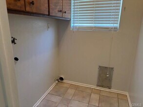 10645 Willowbrae Ave in Los Angeles, CA - Building Photo - Building Photo