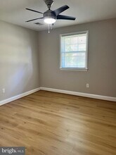 3900 Ivydale Dr in Annandale, VA - Building Photo - Building Photo