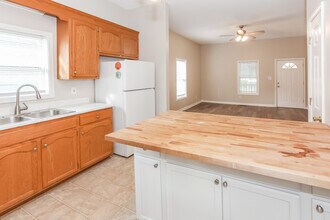 20 2nd St in Cramerton, NC - Foto de edificio - Building Photo