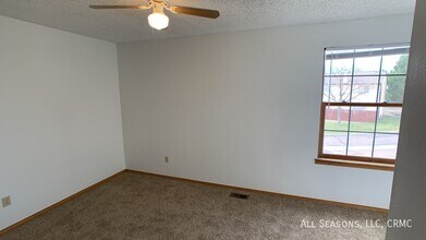 2439 Lexington Village Ln in Colorado Springs, CO - Building Photo - Building Photo