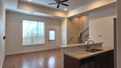 902 W 20th St in Houston, TX - Building Photo - Building Photo