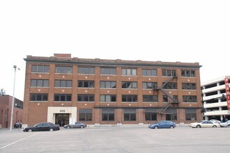 The Arnold in Wichita, KS - Building Photo - Building Photo