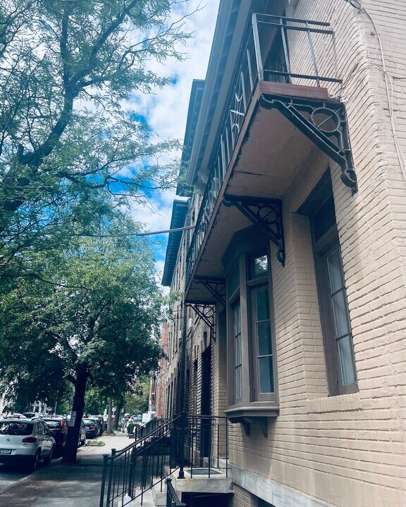367 Hudson Ave-Unit -1 in Albany, NY - Building Photo