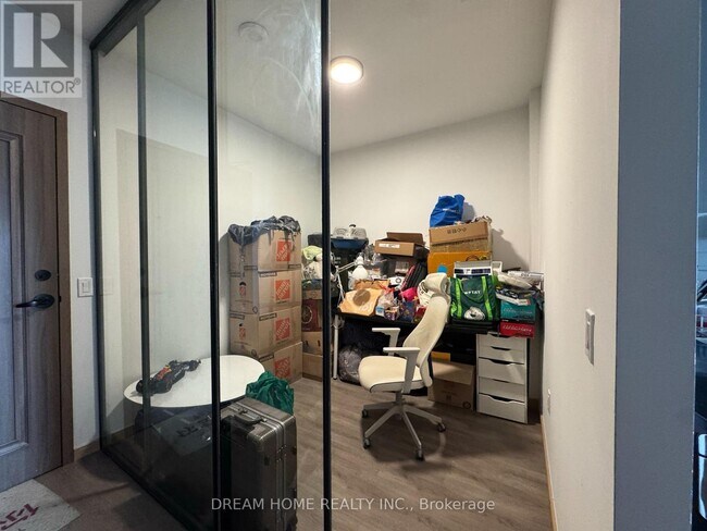 3429 Sheppard Ave E in Toronto, ON - Building Photo - Building Photo