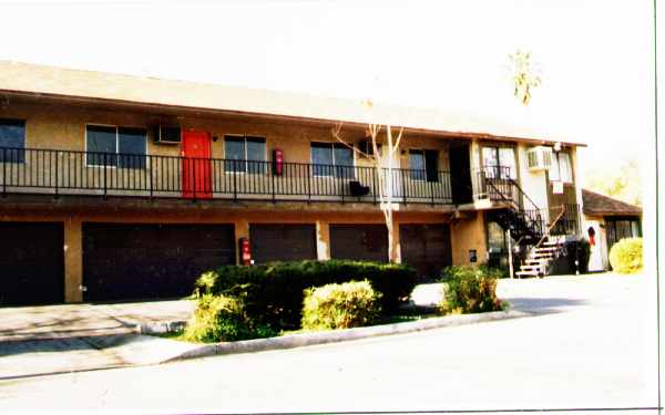 221 E Olive St in San Bernardino, CA - Building Photo