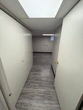 34130 Utica Rd in Fraser, MI - Foto de edificio - Building Photo