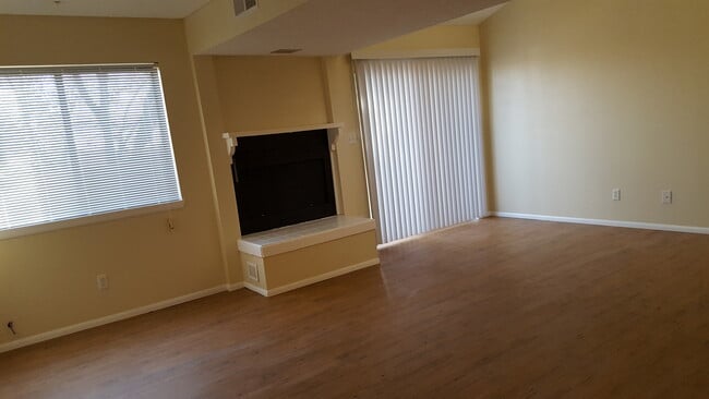 property at 5200 Villa View Dr