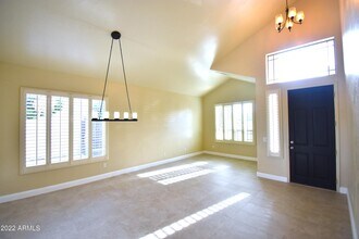 768 E Irma Ln in Phoenix, AZ - Building Photo - Building Photo