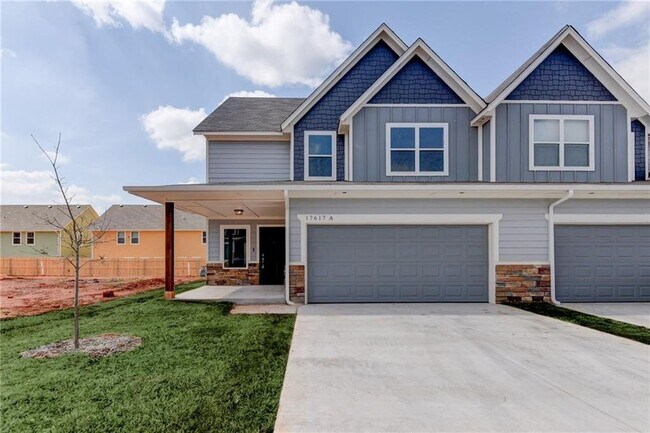 property at 17617 Hampton Park Dr