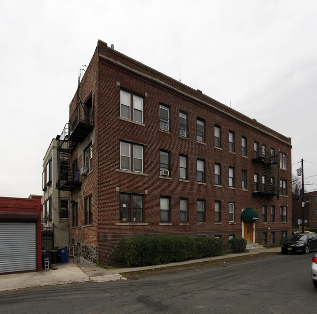 274 Ogden Ave in Jersey City, NJ - Foto de edificio - Building Photo