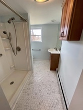 261 Main St, Unit 2 in Hackettstown, NJ - Foto de edificio - Building Photo