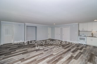 2327 15th St NE in Hickory, NC - Building Photo - Building Photo