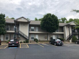 1766 N Gregg Ave, Unit 5 in Fayetteville, AR - Building Photo