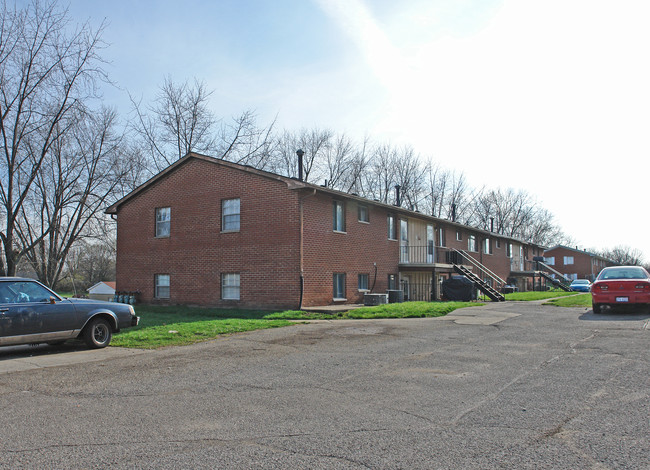 6533-6545 Conway Dr in Enon, OH - Building Photo - Building Photo