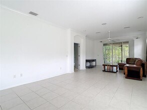 7611 Helen White Ln in Land O Lakes, FL - Building Photo - Building Photo