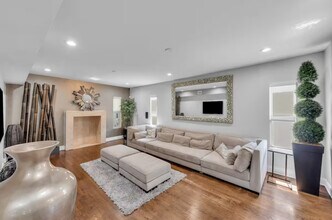 200 NE 16th Ave in Fort Lauderdale, FL - Building Photo - Building Photo