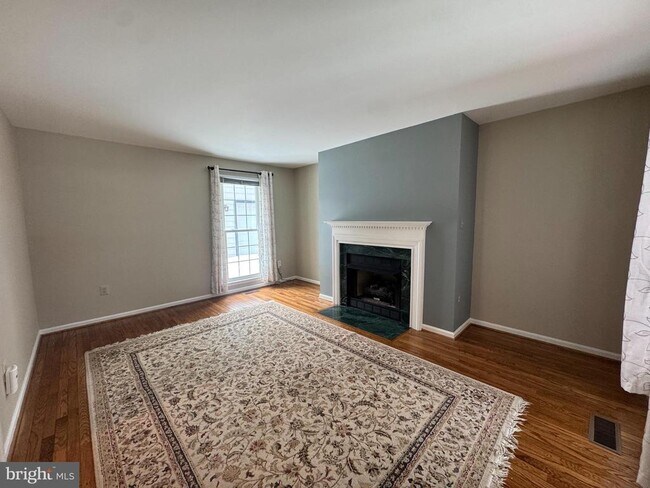 15 Linden Hill Way SW in Leesburg, VA - Building Photo - Building Photo