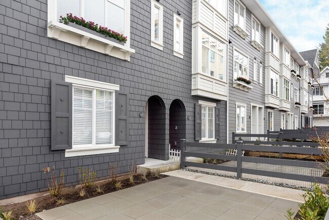 15778 150 St in Surrey, BC - Building Photo - Building Photo