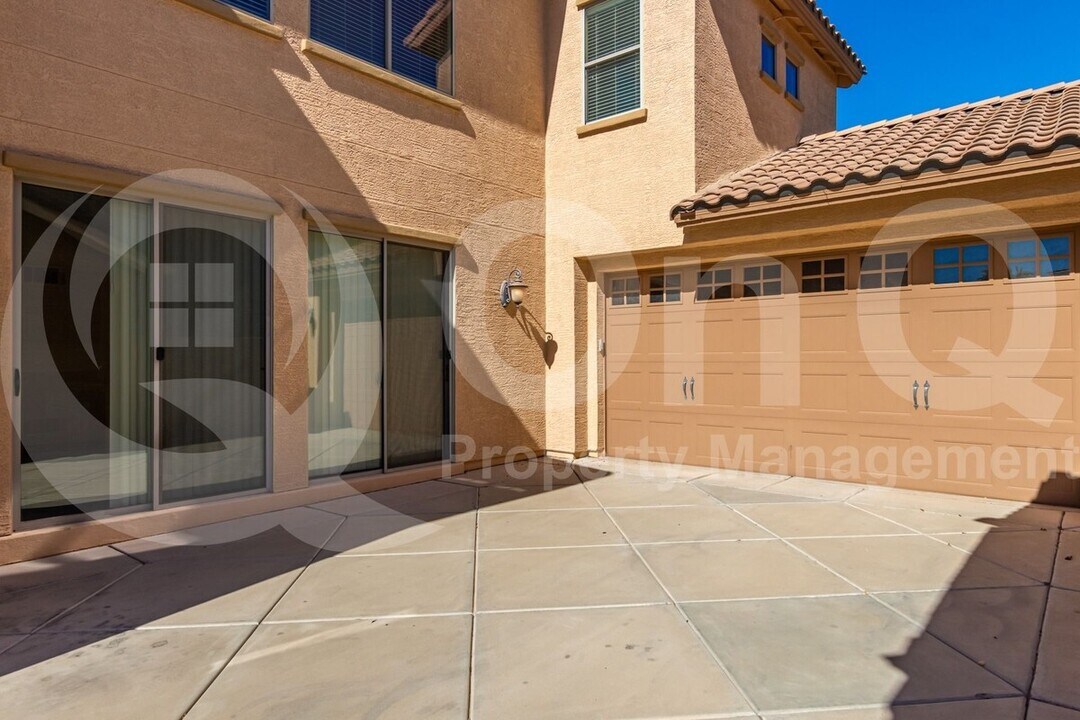 11155 N 82nd Dr in Peoria, AZ - Building Photo