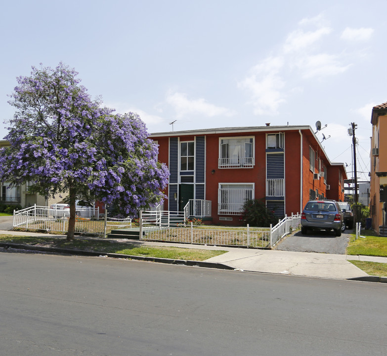 450 S Manhattan Pl in Los Angeles, CA - Building Photo