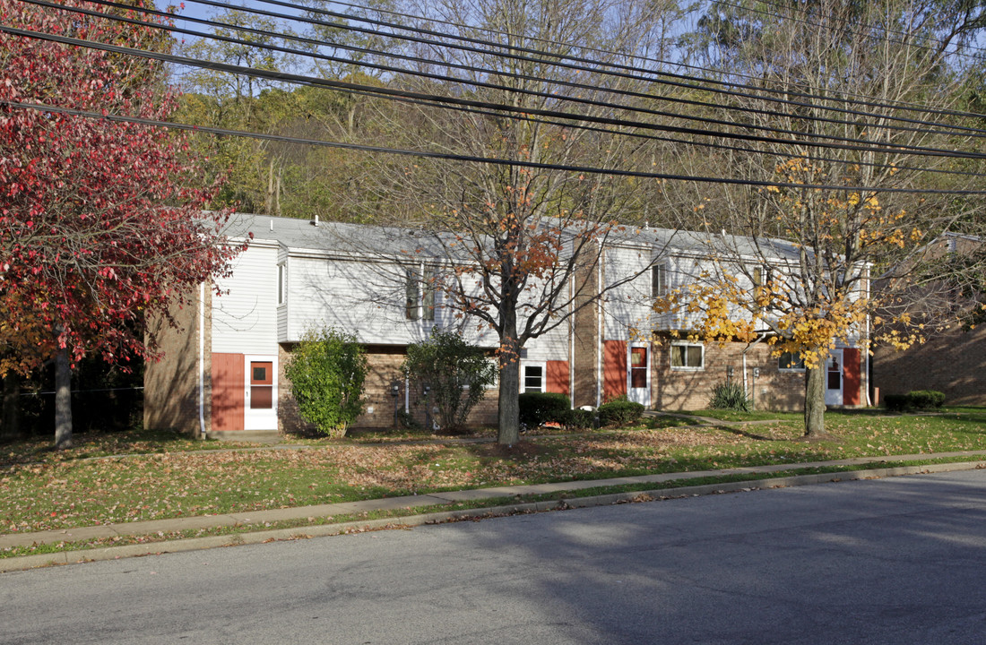 Brightwood Manor in New Brighton, PA - Building Photo