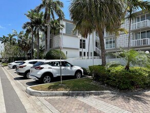 1080 99th St in Bay Harbor Islands, FL - Building Photo - Building Photo