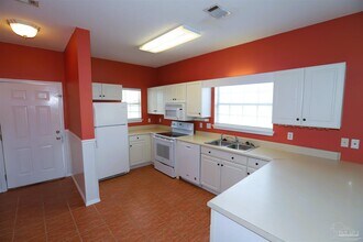 4006 Glenway Dr in Pensacola, FL - Building Photo - Building Photo