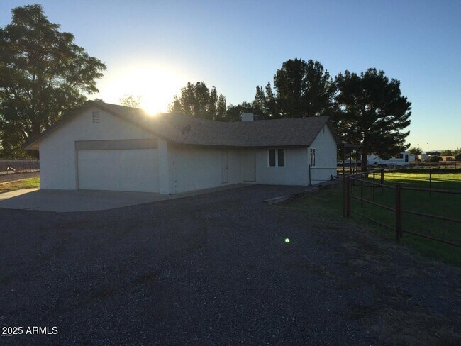 12138 E Oriole Way in Chandler, AZ - Building Photo - Building Photo