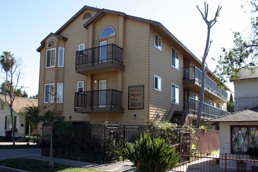 Wilton Harbor View in Long Beach, CA - Building Photo