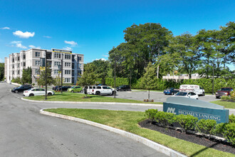 Michaels Landing in Lynnfield, MA - Building Photo - Building Photo