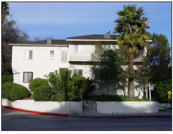 2254 N Cahuenga Blvd in Los Angeles, CA - Foto de edificio