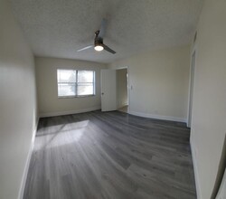 10013 Winding Lake Rd, Unit 107 in Sunrise, FL - Building Photo - Building Photo