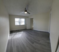 10013 Winding Lake Rd, Unit 107 in Sunrise, FL - Foto de edificio - Building Photo