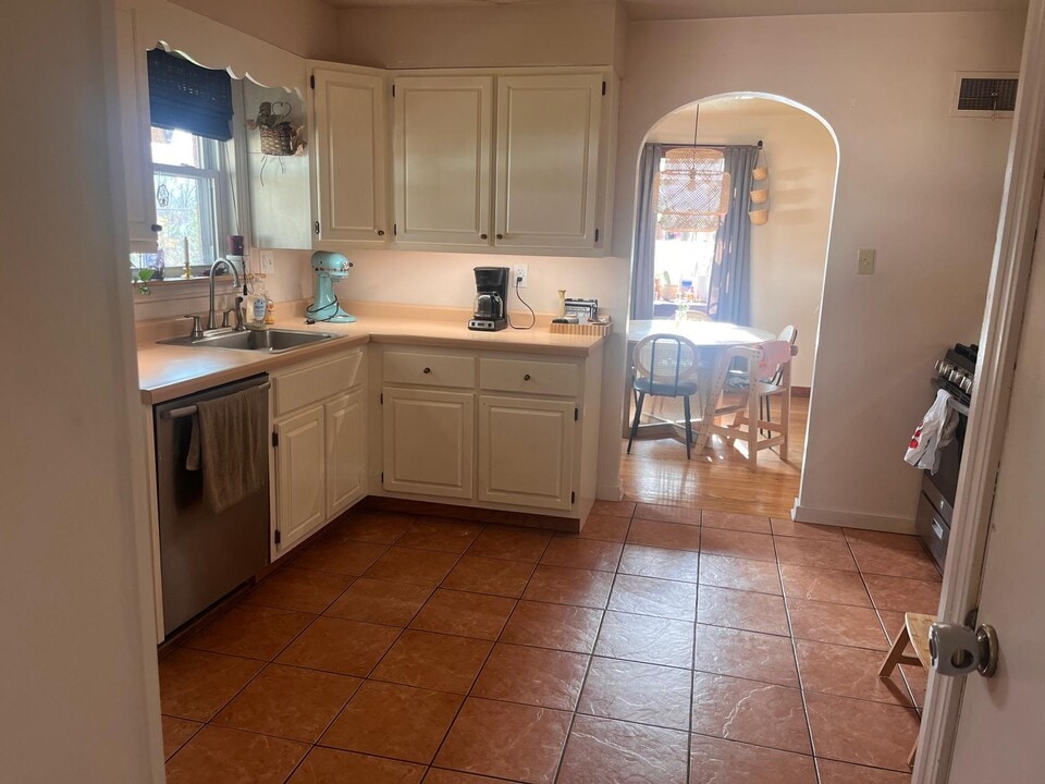 128 Murrayhill Ave in Cheswick, PA - Foto de edificio