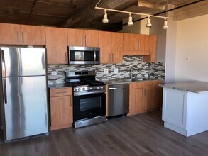 1550 S Blue Island Ave, Unit 711 in Chicago, IL - Building Photo - Building Photo