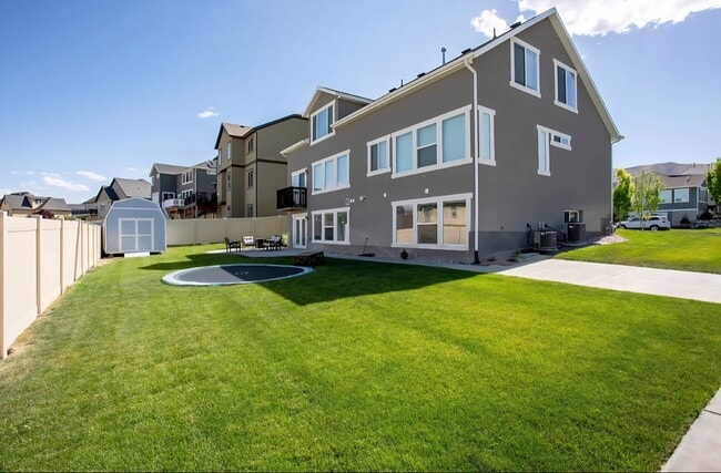 property at 2832 Fox Pointe Dr