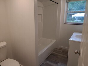 171 Osborne Rd, Unit Ground in Harrison, NY - Building Photo - Building Photo