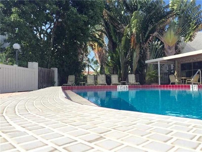 1831 NE 38th St in Fort Lauderdale, FL - Building Photo - Building Photo