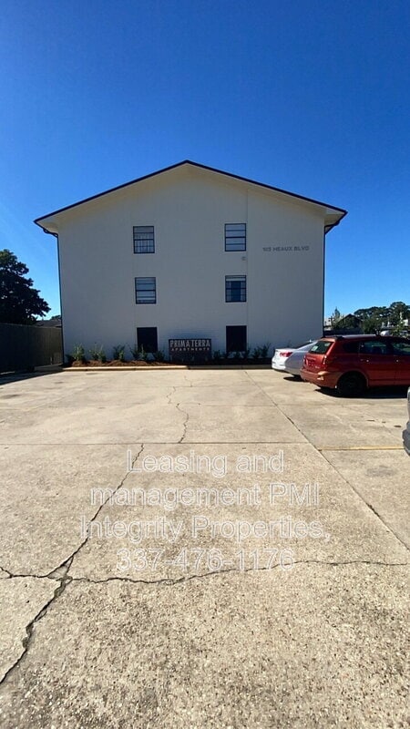 property at 105 Meaux Blvd